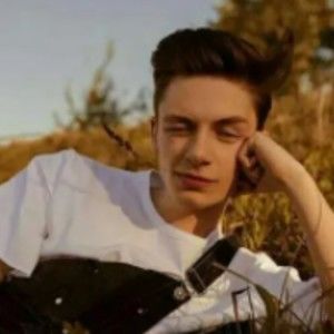 Meet your Posher, Fende